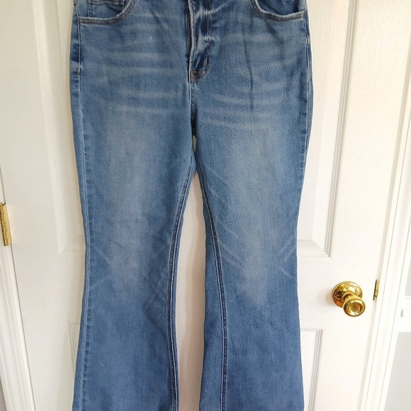 Distressed Boot Cut Jeans, Size 31 Bridge By Gly - Picture 2 of 11